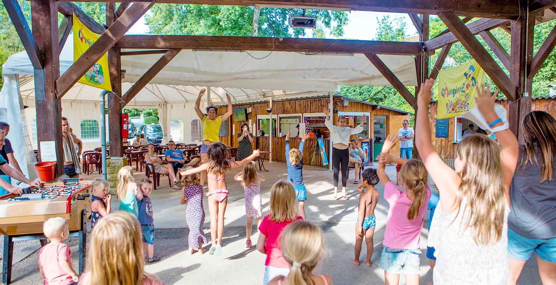 animations camping 3 lacs