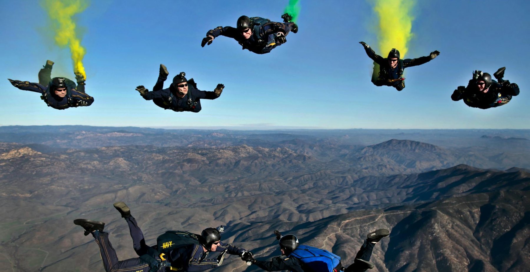 spot  saut en parachute en savoie
