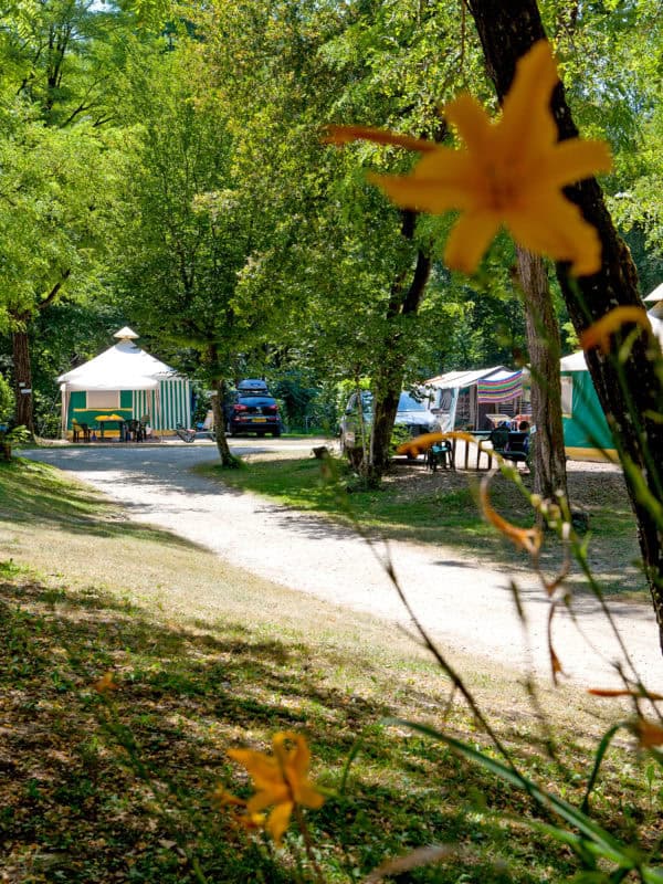 233 galerie vue tente camping les 3 lacs