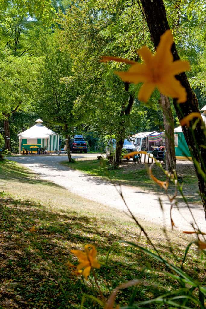 233 galerie vue tente camping les 3 lacs