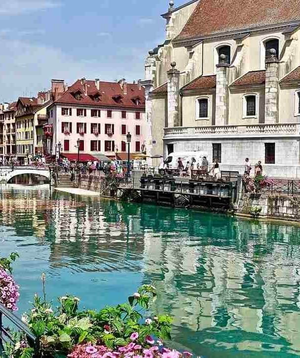 354 uitgever pagina blok element camping Annecy 1800x725